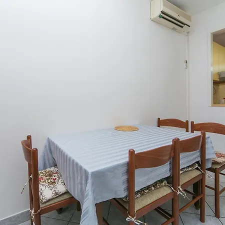 Apartment By The Sea Brist, Makarska - 15714 Podaca